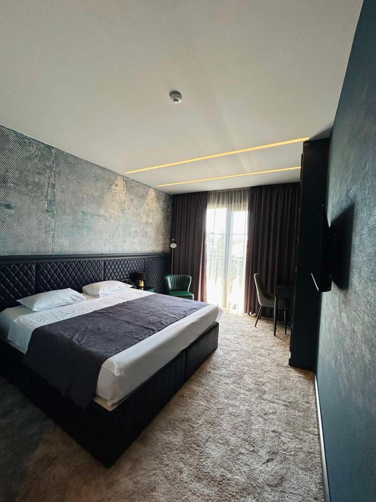 Solomon Hotel Kutaisi Bagian luar foto