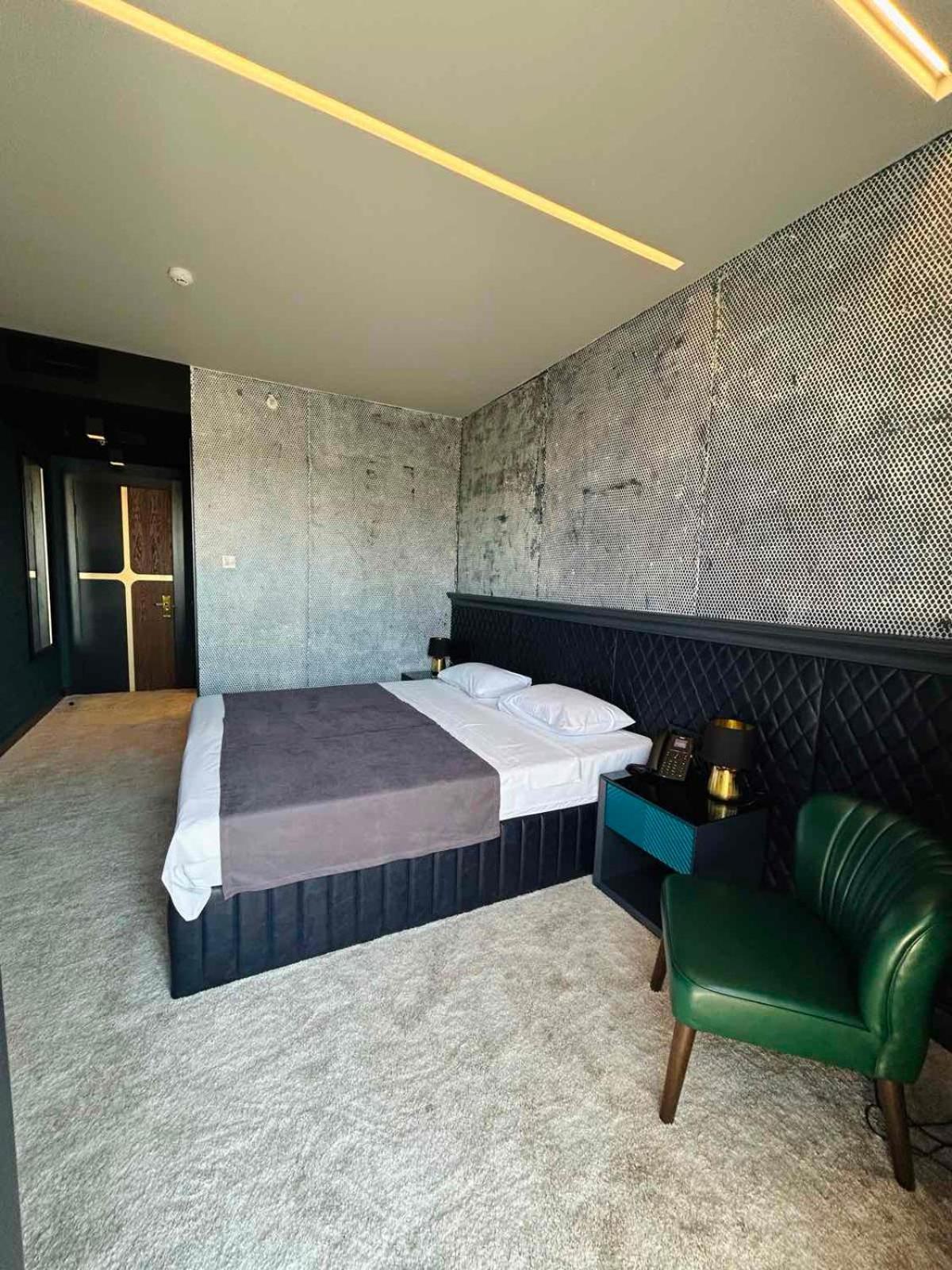 Solomon Hotel Kutaisi Bagian luar foto