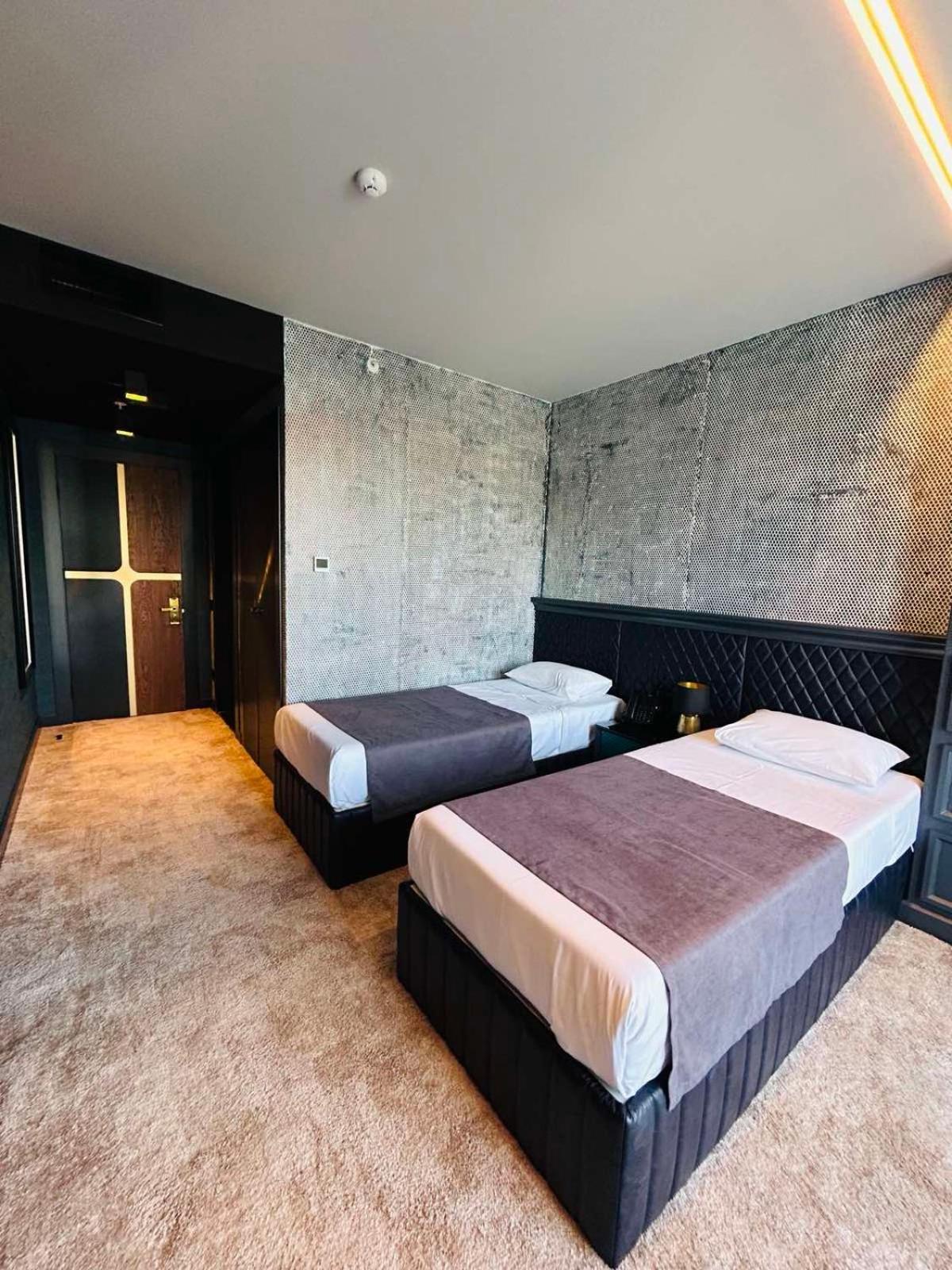 Solomon Hotel Kutaisi Bagian luar foto