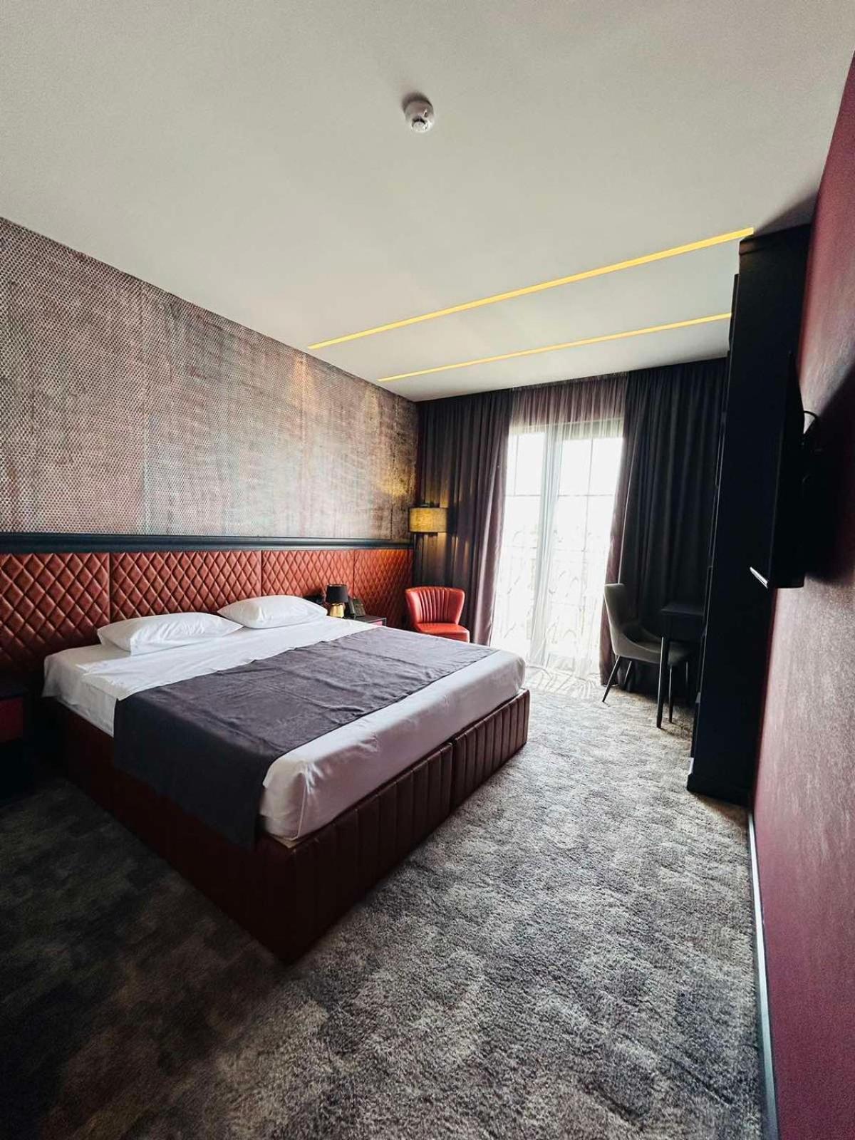Solomon Hotel Kutaisi Bagian luar foto