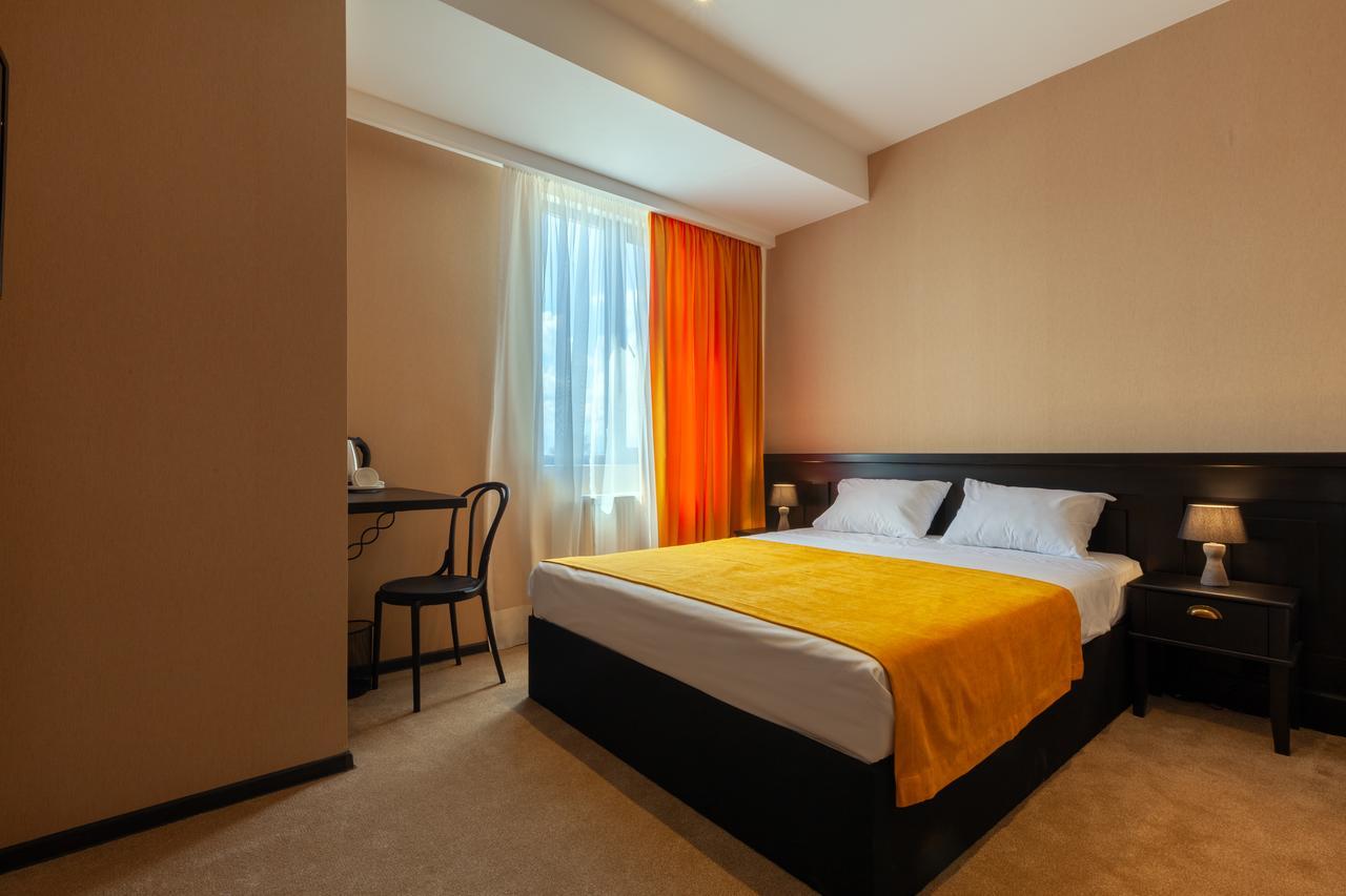 Solomon Hotel Kutaisi Bagian luar foto