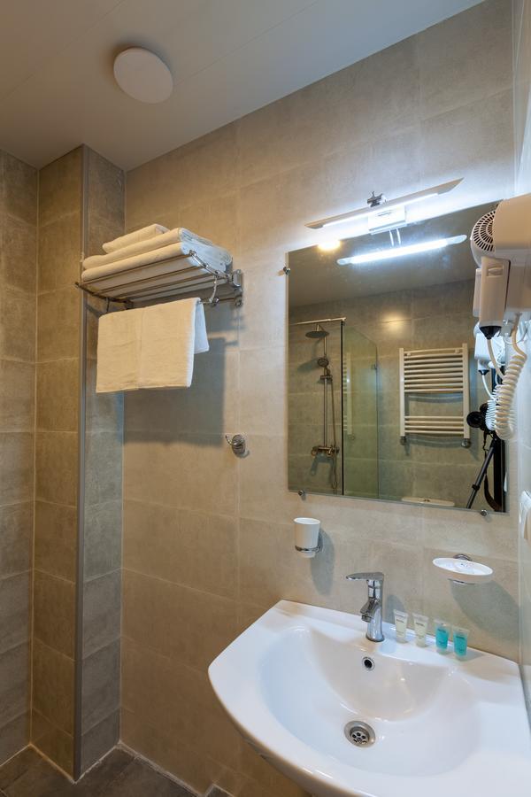 Solomon Hotel Kutaisi Bagian luar foto