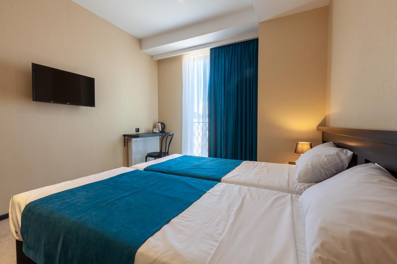 Solomon Hotel Kutaisi Bagian luar foto