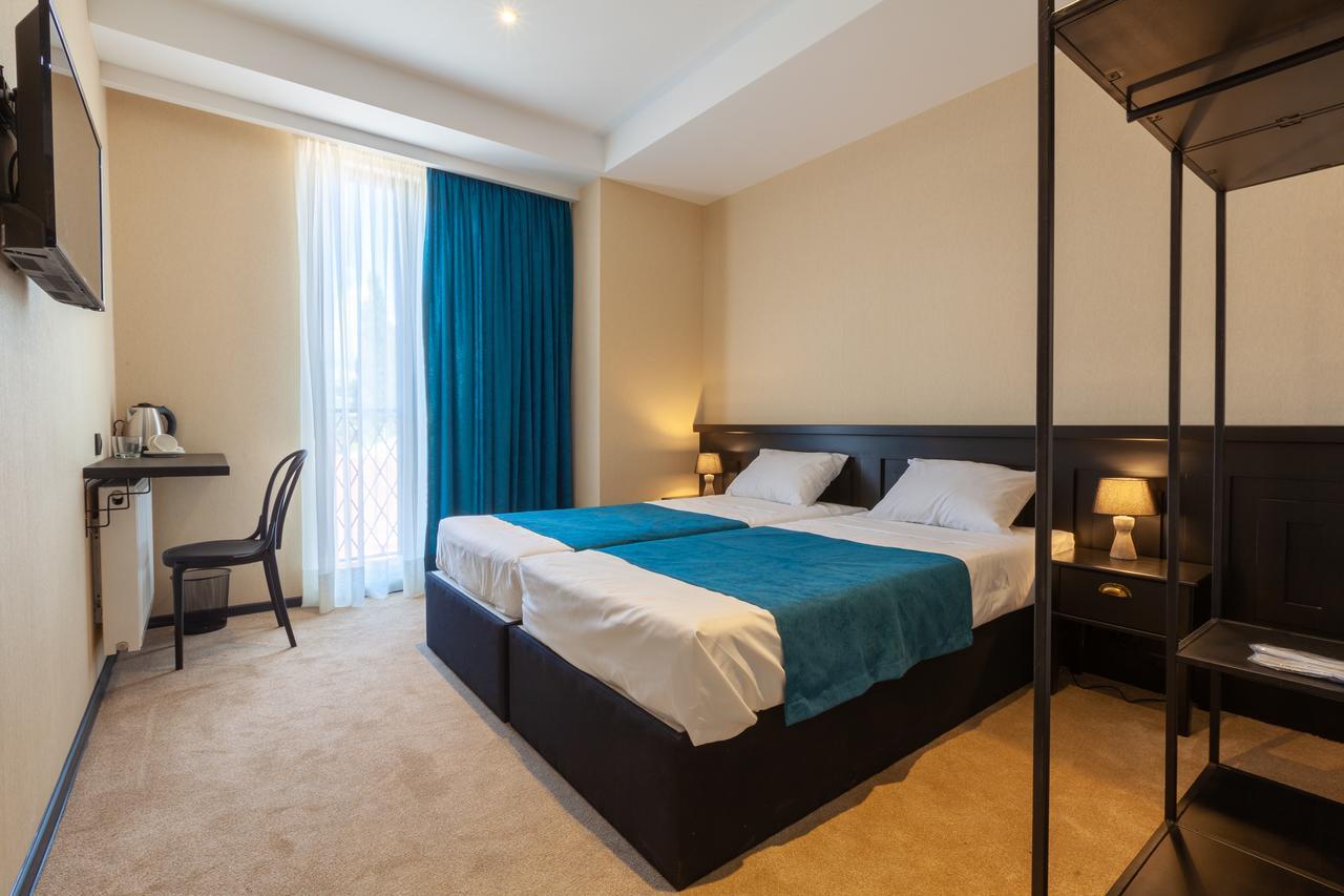 Solomon Hotel Kutaisi Bagian luar foto